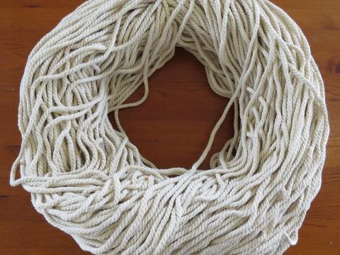 Bundle of 5 mm mop string