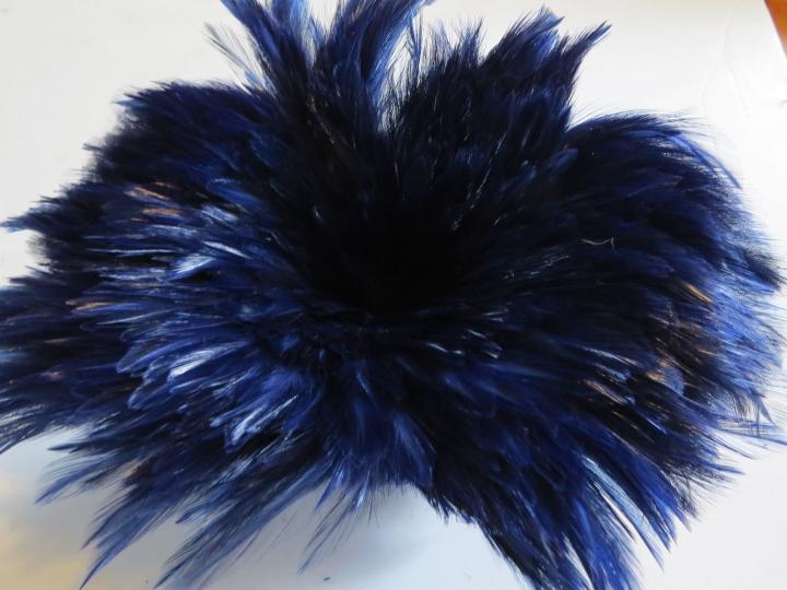 Dark blue strung rooster hackle bulk