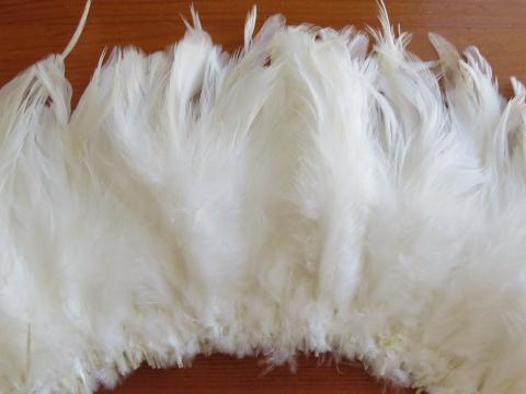 Natural White Strung Schlappen Feathers
