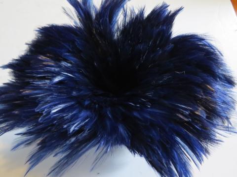 Dark blue strung rooster hackle bulk